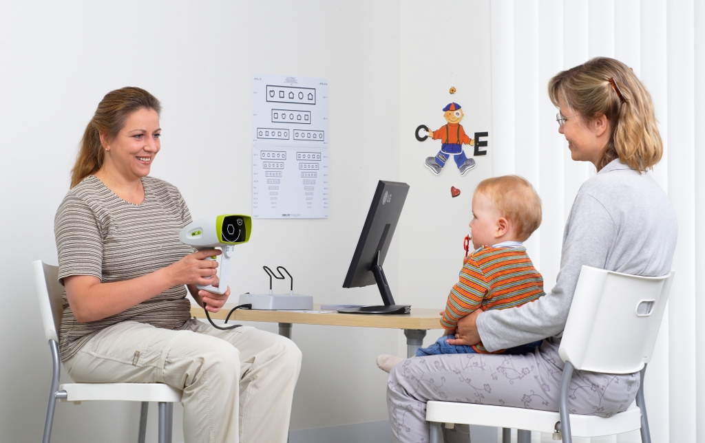 Plusoptix screening in a child